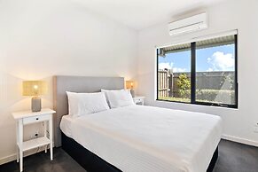 Bright 2-bed Glenroy Home With Courtyard