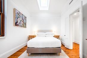 Delightful 4-bed Home Near Centennial Park