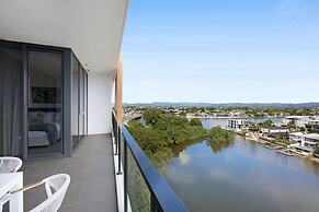 Surfers Paradise 2-bed Flat With Luxury Amenities