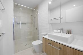 Surfers Paradise 2-bed Flat With Luxury Amenities