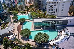 Scenic 2-bed With Pool, Gym