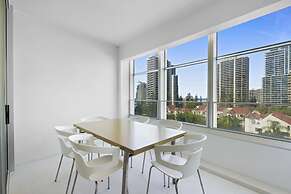 Scenic 2-bed With Pool, Gym