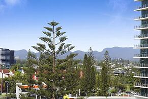 Scenic 2-bed With Pool, Gym