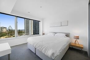 Scenic 2-bed With Pool, Gym