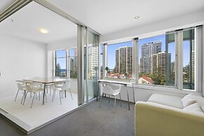 Scenic 2-bed With Pool, Gym