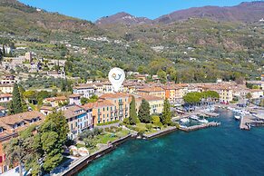 Bogliaco Lake Front