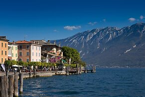 Bogliaco Lake Front