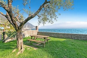Bogliaco Lake Front