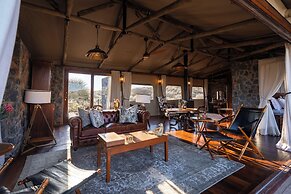 Maloba Lodge - Private Game Reserve