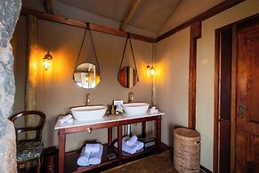 Maloba Lodge - Private Game Reserve