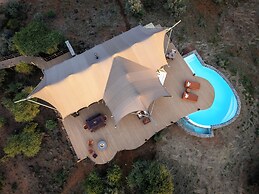 Maloba Lodge - Private Game Reserve