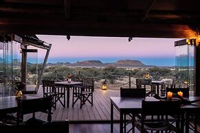 Maloba Lodge - Private Game Reserve