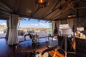 Maloba Lodge - Private Game Reserve