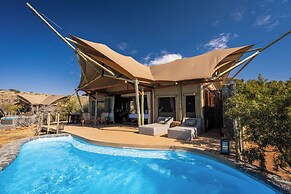 Maloba Lodge - Private Game Reserve