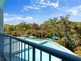 Resort-style Stay With Balcony & Garage Parking