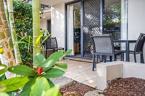 2-bed Family Haven With Pools, BBQ & Playgrounds