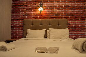Central Stay