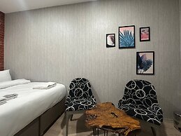 Central Stay