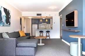 Central Located 1-bed With Gym, Sauna and Pool