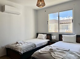 41 KAP - Stay Paradise Apartment