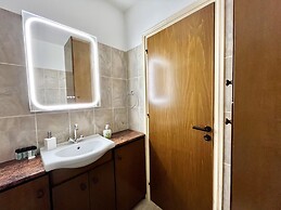 41 KAP - Stay Paradise Apartment