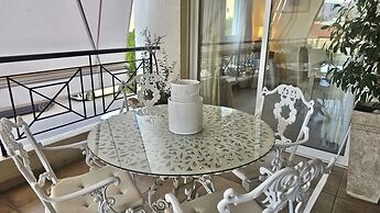 24 NIC - Stay Charm Classic Apartment