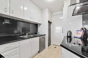 Spacious 3-bed Apartment by the MCG