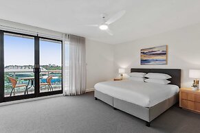 Spacious 3-bed Apartment by the MCG