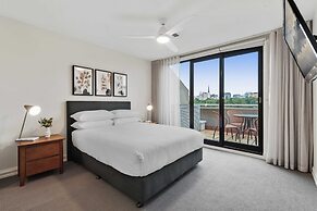 Spacious 3-bed Apartment by the MCG