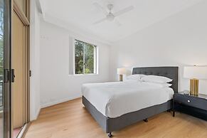 Stylish 2-bed Apartment With Pool in Camperdown