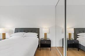 Stylish 2-bed Apartment With Pool in Camperdown