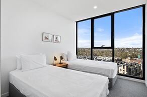 Stylish City-view Apartment With Amenities