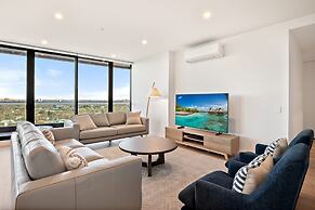 Stylish City-view Apartment With Amenities