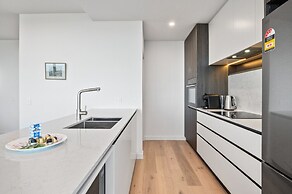 Stylish City-view Apartment With Amenities