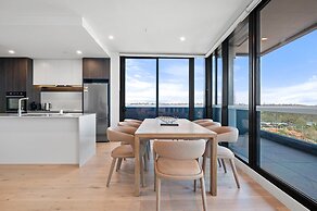 Stylish City-view Apartment With Amenities