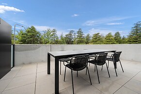 Braddon Studio With Communal BBQ
