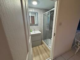 Riverside Retreat in Staines-upon-thames