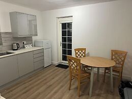 Riverside Retreat in Staines-upon-thames
