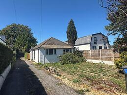 Riverside Retreat in Staines-upon-thames