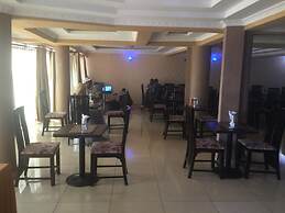 Silvia's  Inn Hotel
