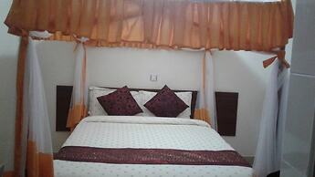 Silvia's  Inn Hotel