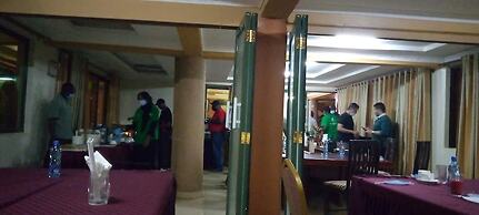 Silvia's  Inn Hotel