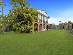 Spacious 3-bed Home With Large Balcony