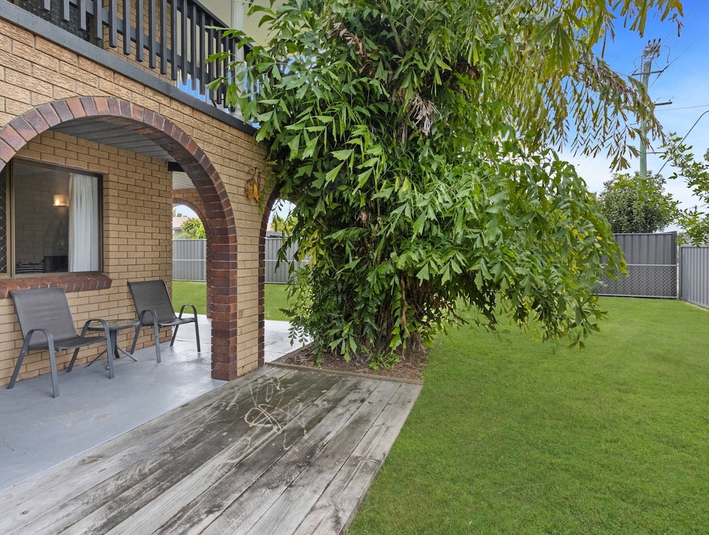 Spacious 3-bed Home With Large Balcony