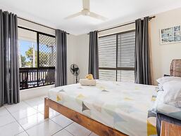 Spacious 3-bed Home With Large Balcony