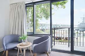 King Size Studio With Water View, Walk To The City