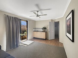 Our Haven: 4-bed Escape Near Beach & Mogo Trails