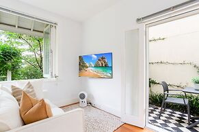 Cosy Inner West Studio With Courtyard