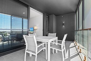 Stylish 2-bed Unit With Views & Rooftop Access