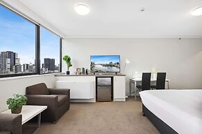 Central Brisbane Studio With Stunning River Views
